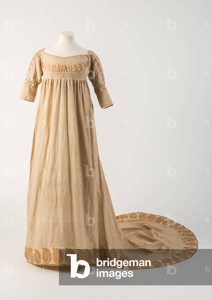Orange/yellow printed cotton gown, with pine cone or patka motif, 1800 (cotton)
