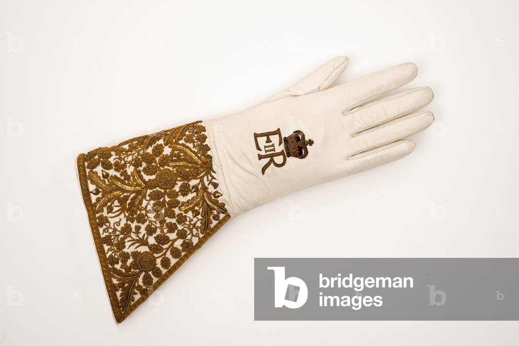 Right glove used at the Coronation of Queen Elizabeth II in 1953 (embroidered white kid leather & silk)