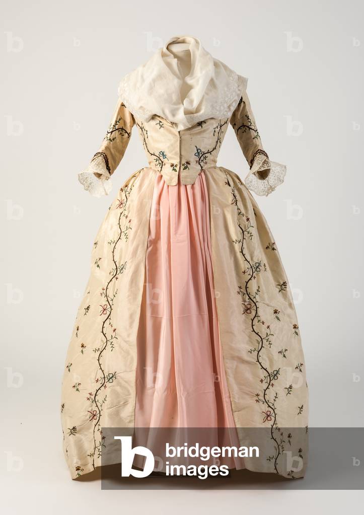 Cream silk tambour embroidered closed gown, 1780s (silk)
