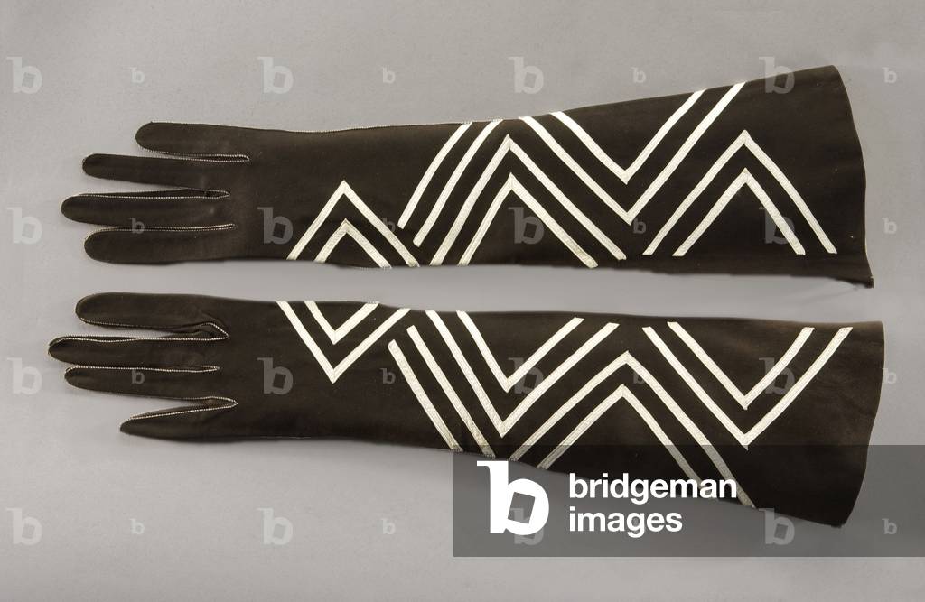Dark brown elbow length gloves with zig-zag design, c.1930 (kid-skin suede)