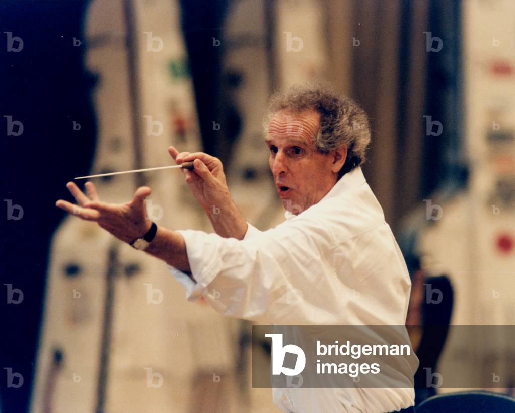 ZANDER  Benjamin conducting