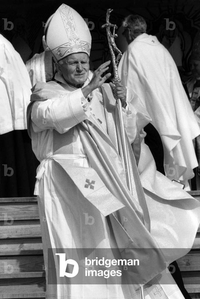 Lubaczow, 03.06.1991. Pope John Paul II's 4th Pilgrimage to Poland. 
