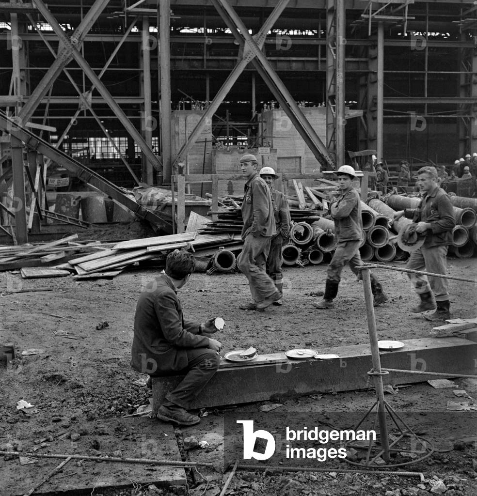 Poland, construction of mill at Lenin Steelworks factory. 