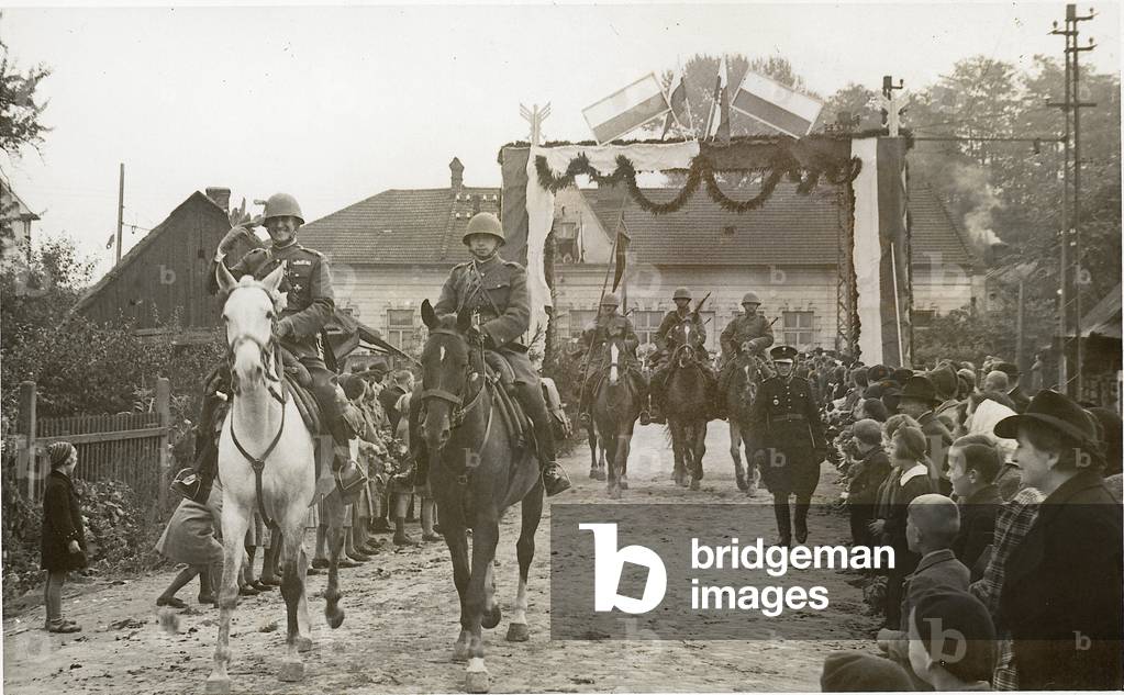 FryÃœtÃŸt, 1938. 57th foot infantry entering Zaolzie. 