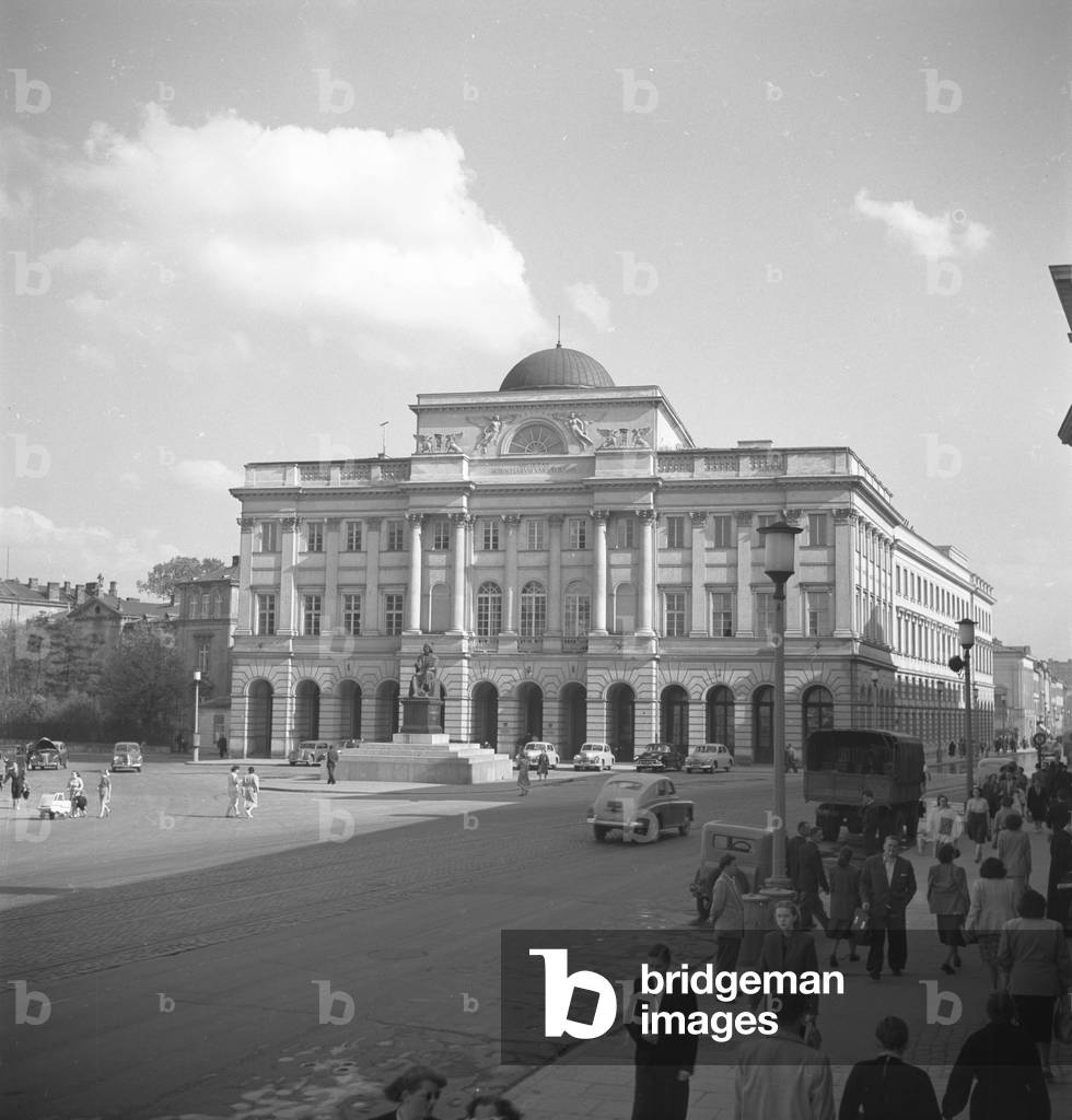 Warsaw, 1956-1957. Staszic Palace from Przedmiescie street. 