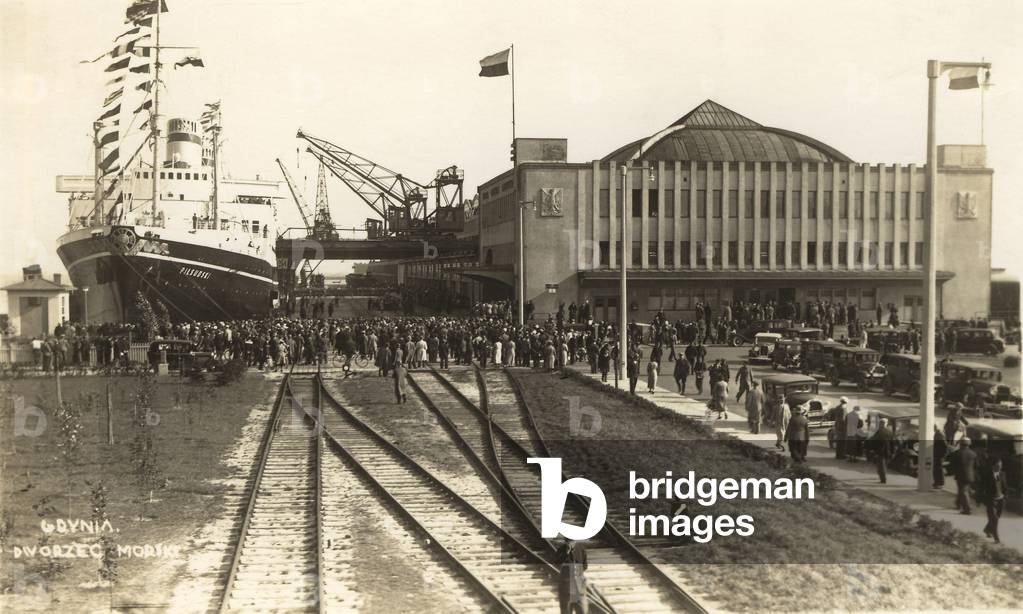 Gdynia, inter-war period, Poland, 1937. View of passenger part of the seaport. Moored ship on the left side is liner MS Pilsudski. arch. Tomasz Wisniewski 
