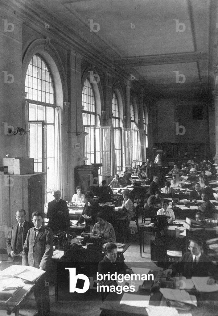 Warsaw, 14 October 1923. Main Post office, International mail and telegraph department. 