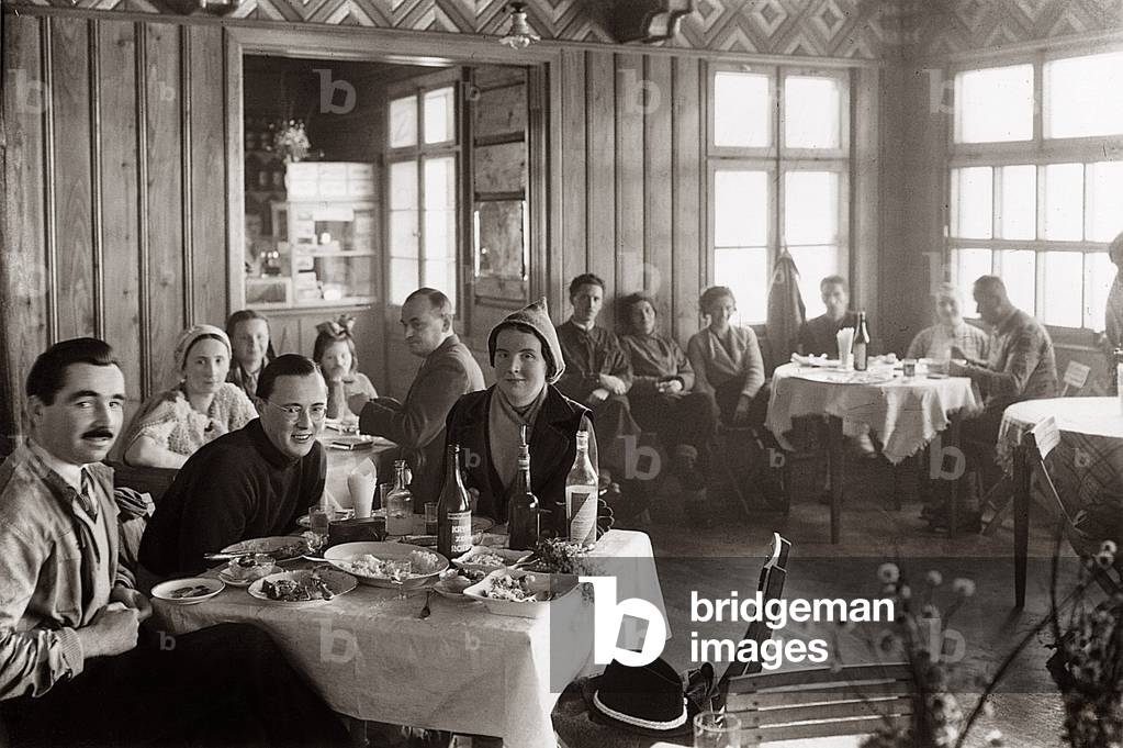 Krynica Gorska Zdroj, resort town in Southern Poland, Dubbed the pearl of polish health resorts, Lesser Poland Province, Beskids mountains, Hostel on Jaworzyna Hil, common room, 1930sl 1930s archive  