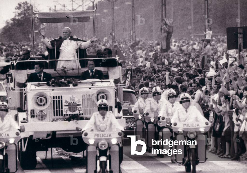 Cracow 1983. Pope John Paul II's second visit to Poland, on his way to New Huta. 