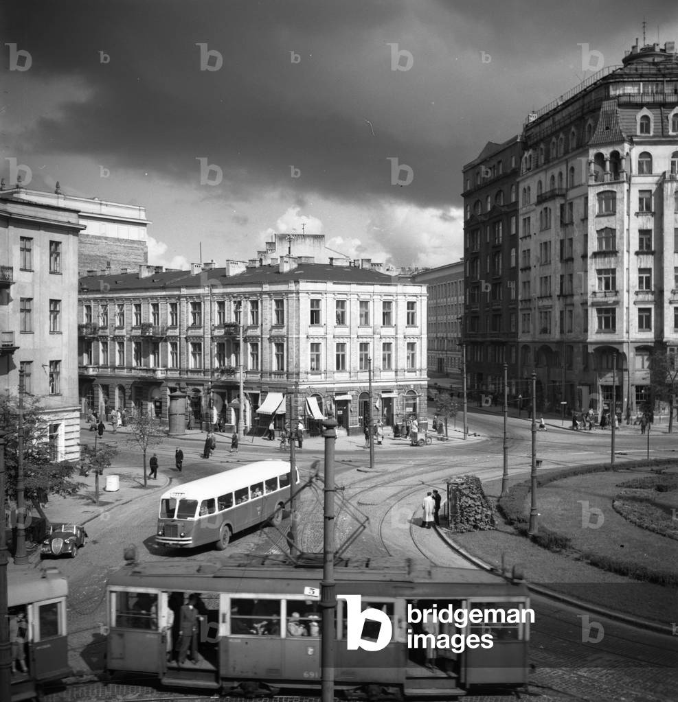 Warsaw, 1957. Zbawiciela Square - general view. 