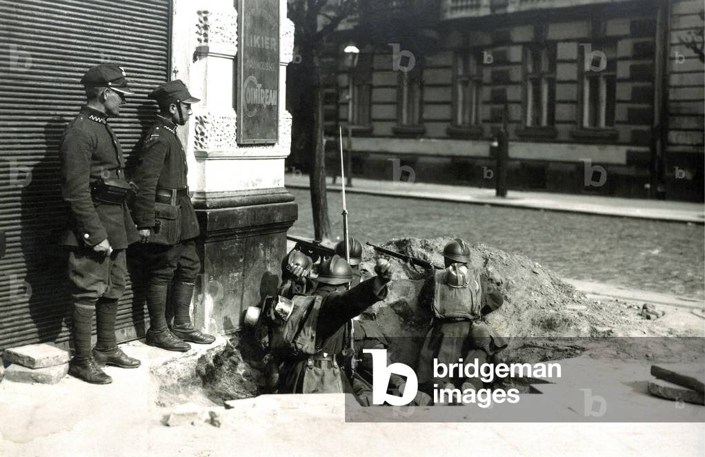 Warsaw, May 1926. Battle on the streets of Warsaw. 