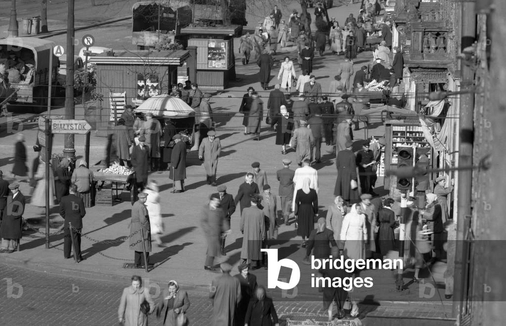 Warsaw, 1957. Targowa street pavement. 