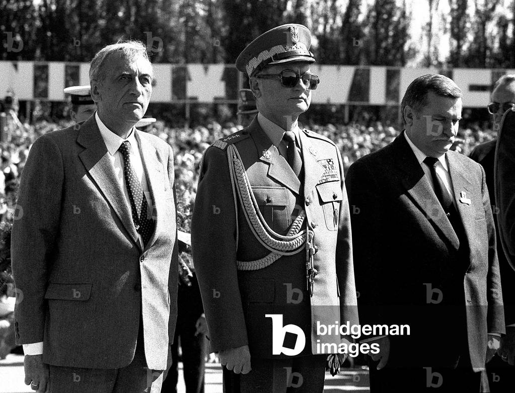 Gdansk, 1989. Celebrations at Westerplatte. Pictured: Tadeusz Mazowiecki, Wojciech Jaruzeski and Lech Walesa . 