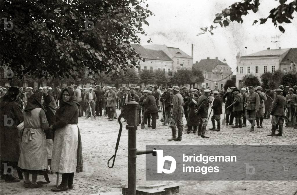 Bojanow, 1939/1940. Polish people forced to work for Germans. 