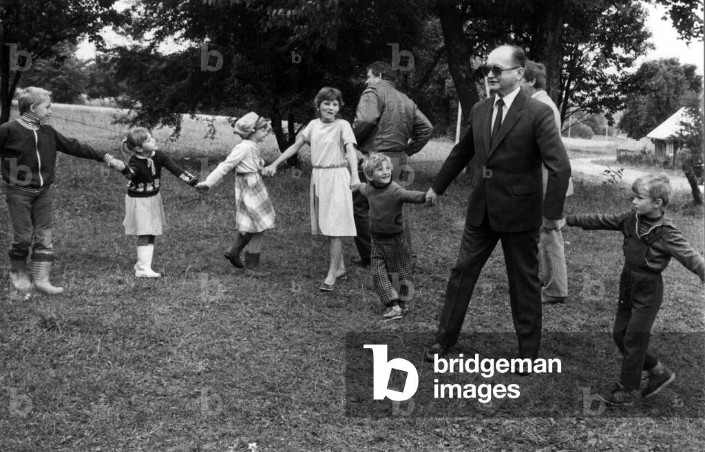Bieszczady, 1982. Wojciech Witold Jaruzelski born 6 July 1923. Poland's last dictator and commander of the communist Polish People's Army (LWP). Jaruzelski was Prime Minister from 1981 to 1985 and President from 1985 to 1990. Jaruzelski gave up power after the Polish Round Table Agreement in 1989 paved the way to democratic elections in Poland. 
