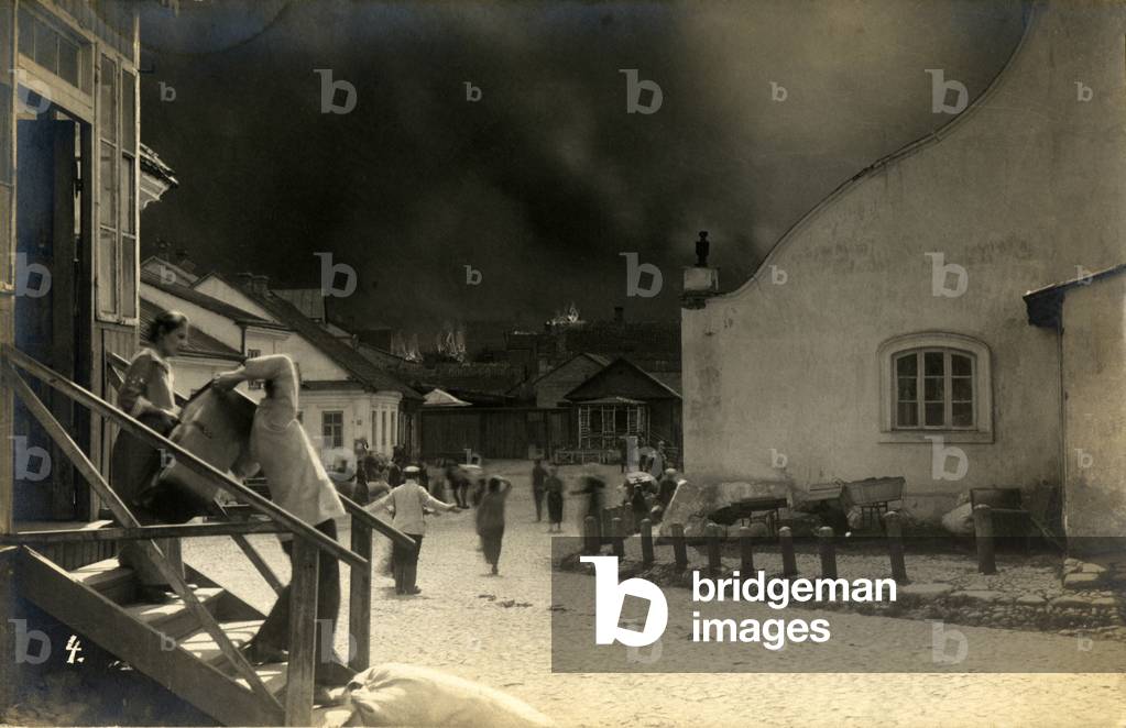 Slonim, Russian Emipre (at the time), (present day Belarus),1916. Partitions of Poland. A synagogue in the city on fire. 