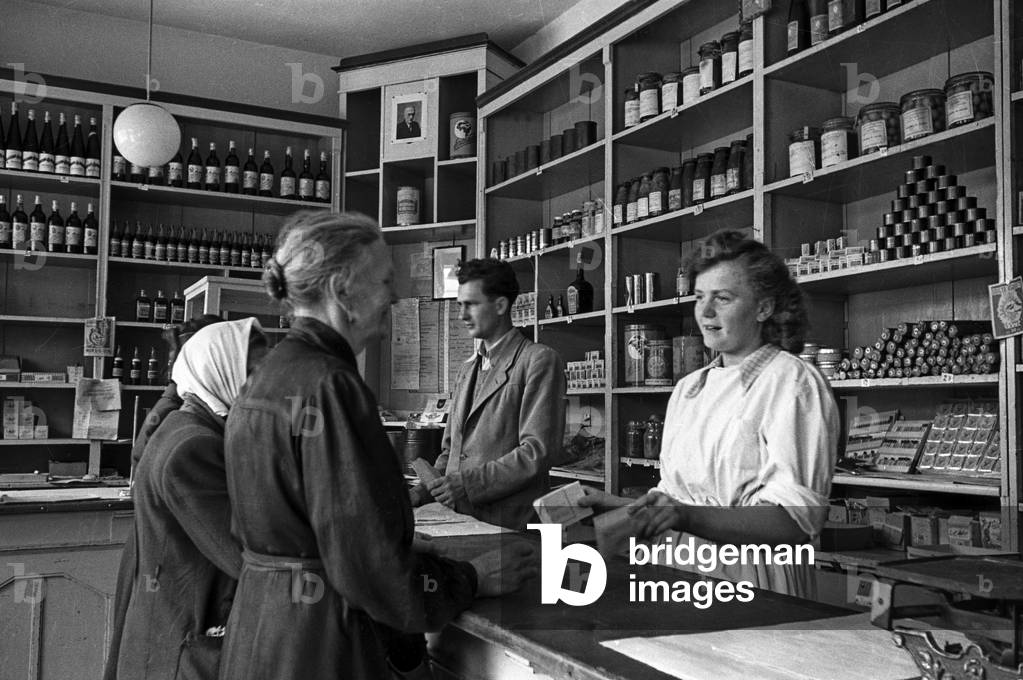 Wroclaw, 1948. Shop. 