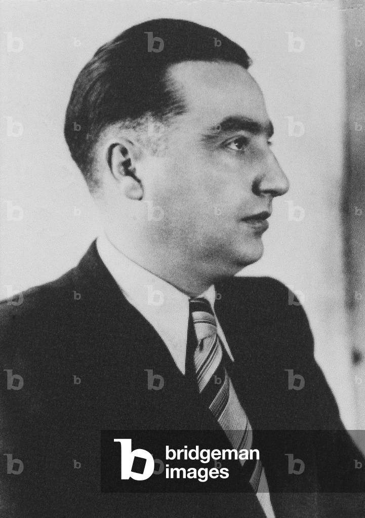 Jozef Swiatlo born Izaak Fleichfarb. He was a high official of the Ministry of Public Security of Poland, Vice director of Department X MBP, trusted man of Lawretija Berii - Vice Primeminister of USRR. In his younger years he was a Gordon zionist activist and a member of the Polish Communist Youth Union. 