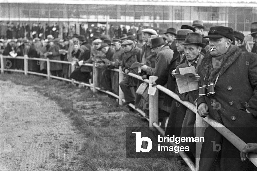 Warsaw, Sluzewiec 1947. Horse race course. 