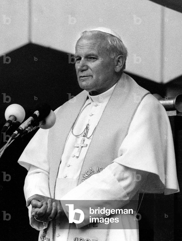 Lublin KUL (Catholic University of Lublin), 09.06.1987. Pope John Paul II's third Pilgrimage to Poland. 