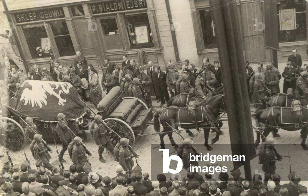 Vilnius, inter-war Poland, (present day Lithuania), 12.05.1936. Funeral of the heart of Marshal of Poland Jozef Pilsudski. Funeral procession on the way to the Rasos Cemetery (Cmentarz na Rossie). 