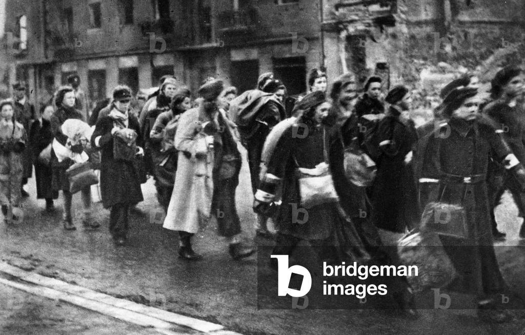Warsaw, 10.1944. Warsaw uprising, uprising insurgent troop units leaving the city after surrender. Reproduction Zbyszko Siemaszko 