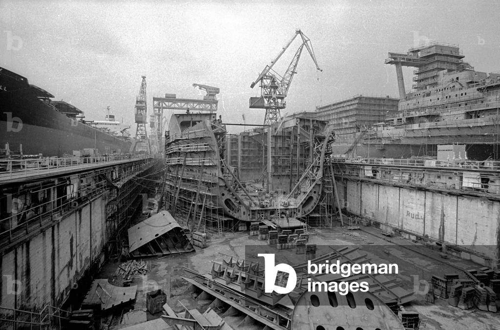 Gdansk, Poland, 1973. The Komuny Paryskiej Shipyard. 