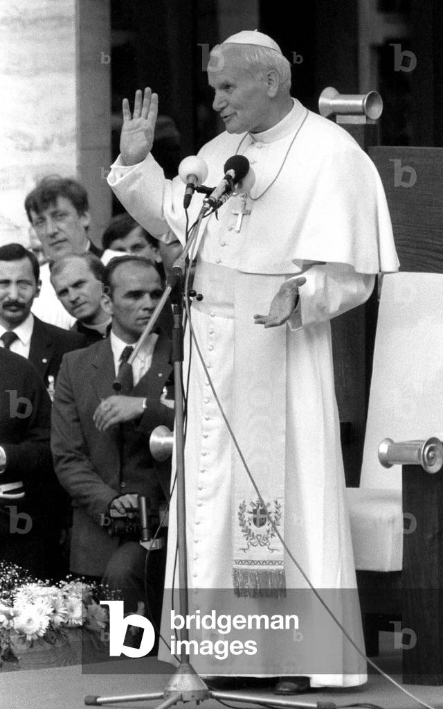 Lublin KUL (Catholic University of Lublin), 09.06.1987. Pope John Paul II's third Pilgrimage to Poland. 