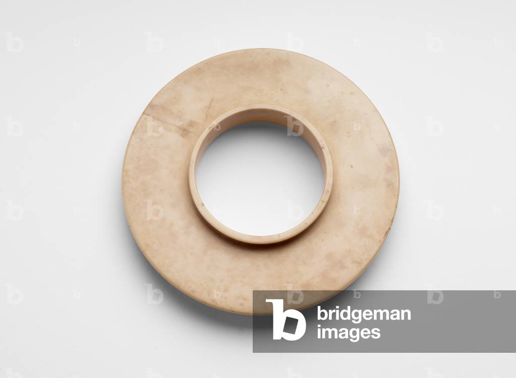 Flanged bracelet, c.1300-1050 BC (jade, nephrite)