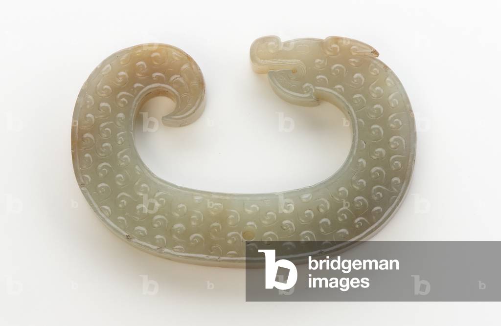 Pendant (long pei) in the form of a dragon, 5th century BC (jade)