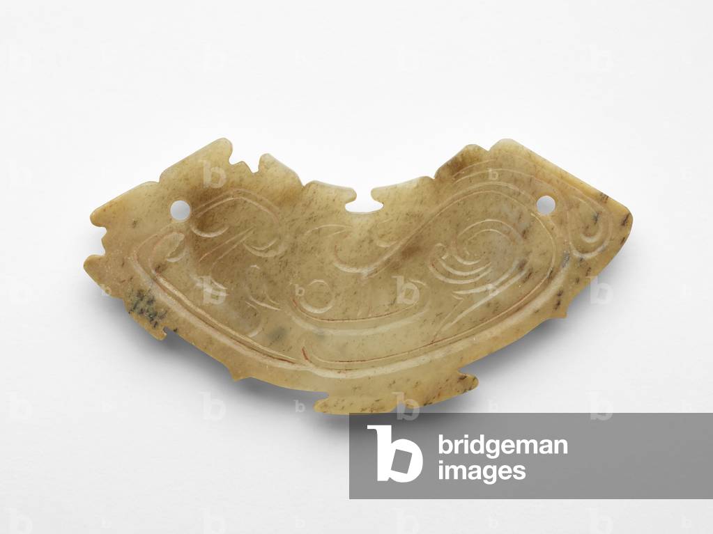 Pendant (pei) in the form of a bird, 10th century BC (jade, nephrite)