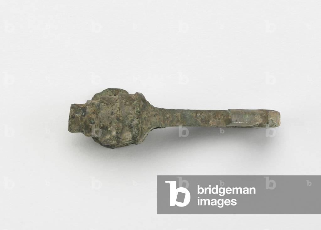 Garment hook, 400-200 BC (bronze)