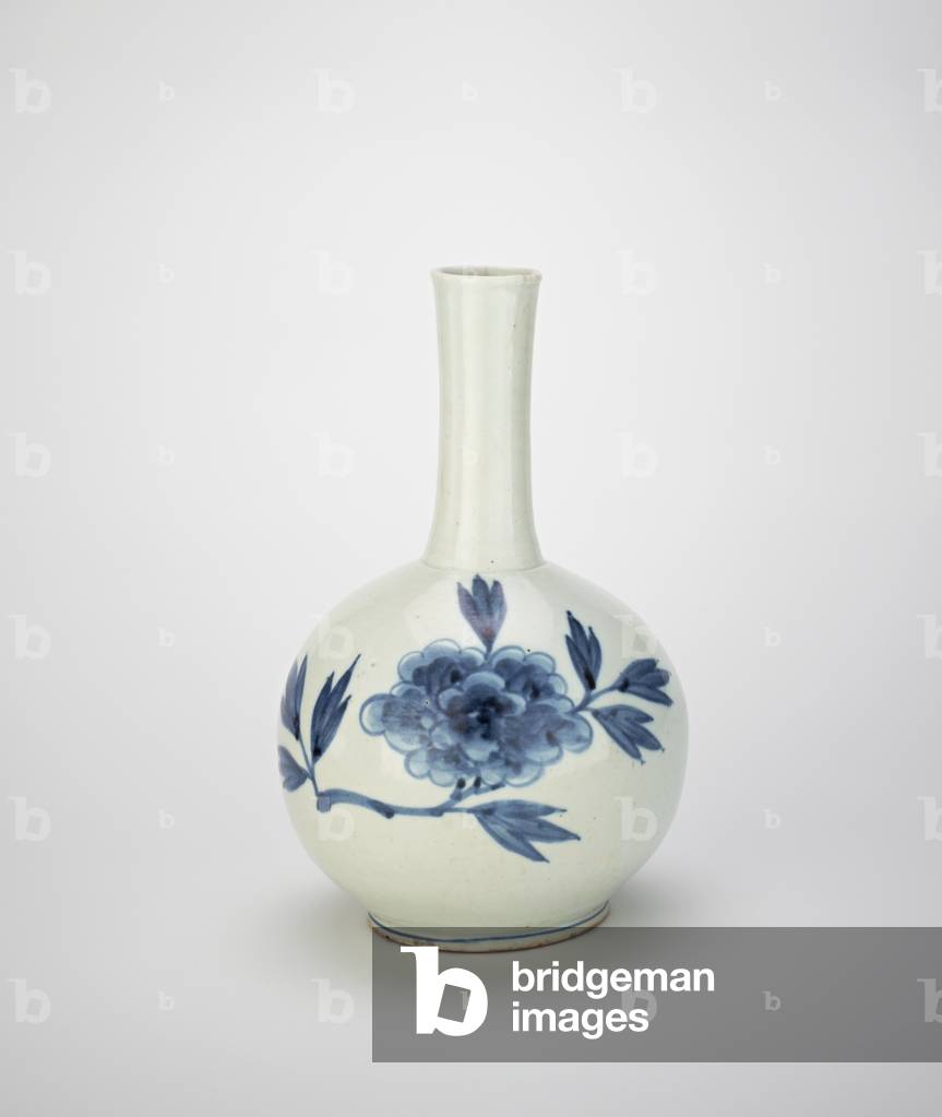 Punwon ware bottle, 19th century (porcelain with cobalt pigment under transparent, colourless glaze)
