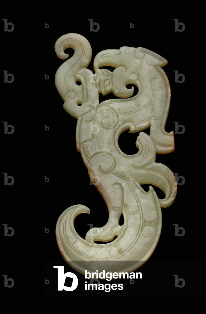 Dragon and serpent pendant (long she pei), 4th-3rd century BC (jade)