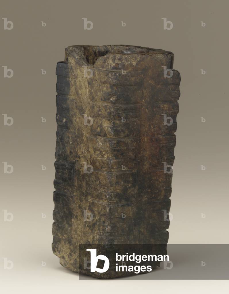 Tall tube (cong) Lake Tai region, Liangzhu culture, 3300-2250 BC (jade)