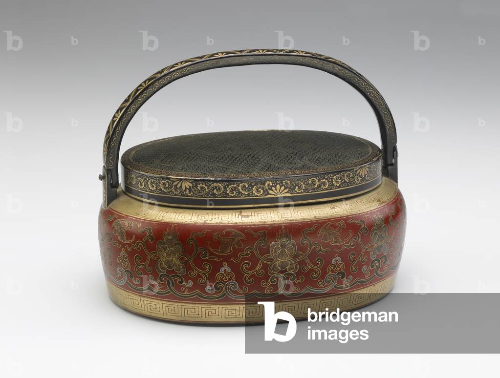 Lacquered hand warmer, late 18th-19th century (polychrome lacquer on metal (?) core with gilding metal pins and wire)