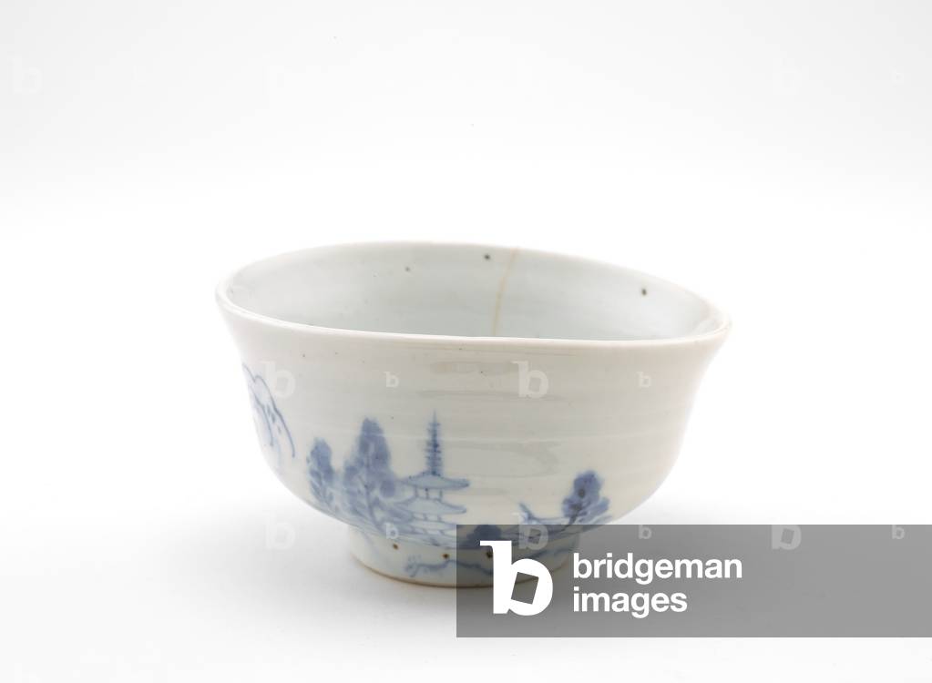 Tea bowl with landscape design, early 17th century (porcelain with cobalt pigment under translucent glaze)