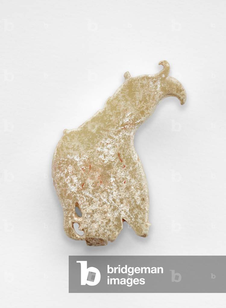 Ornament (shi 飾) in the form of a bird, fragment, c.2500 - 2000 BC (jade, nephrite)