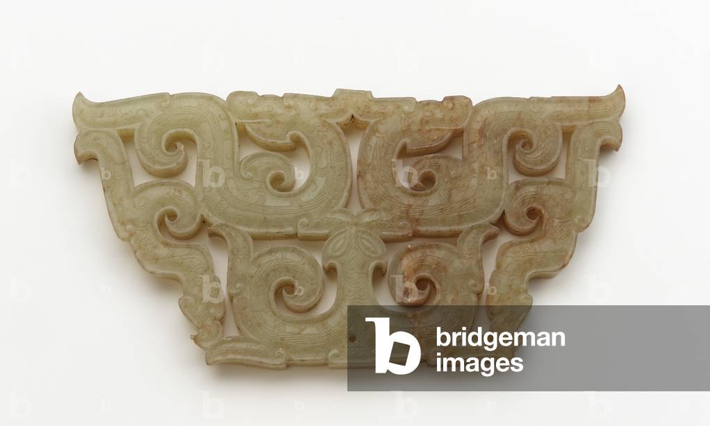 Pendant (long pei) in the form of a dragon, 5th-4th century BC (jade)