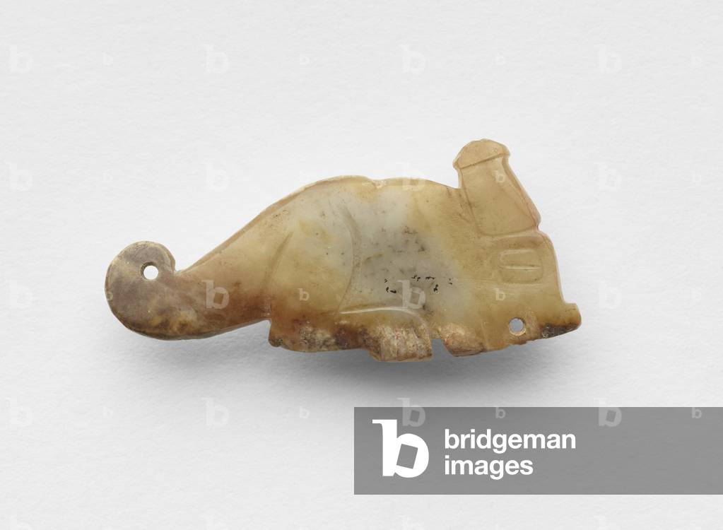 Pendant in the form of a dragon, c.1300-c.1050 BC (jade)
