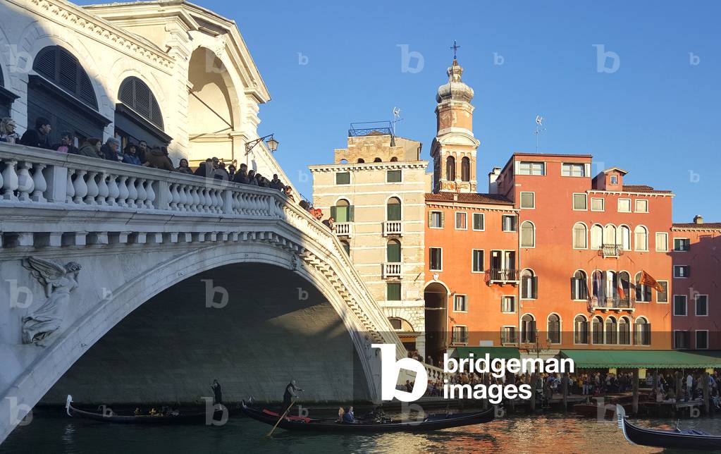 The Rialto bridge, Venice, Italy (photo)