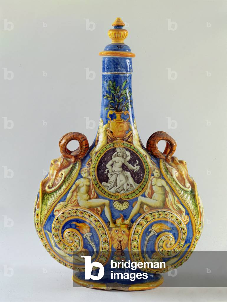 Porcelain flask, maiolica, 16th century