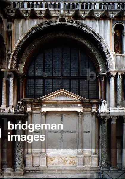 South facing portal and wall of the Zeno chapel, built for Cardinal Giovanni Battista Zena, 1504-22 (photo)