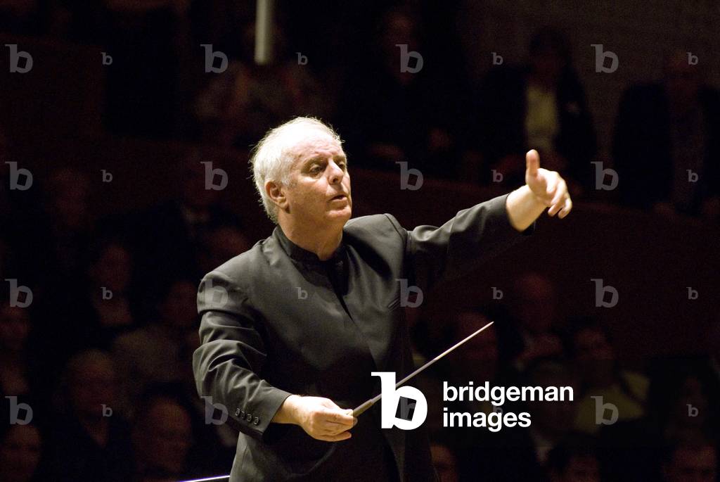 Daniel Barenboim conducting Vienna Philharmonic Orchestra - Die Wiener Philharmoniker