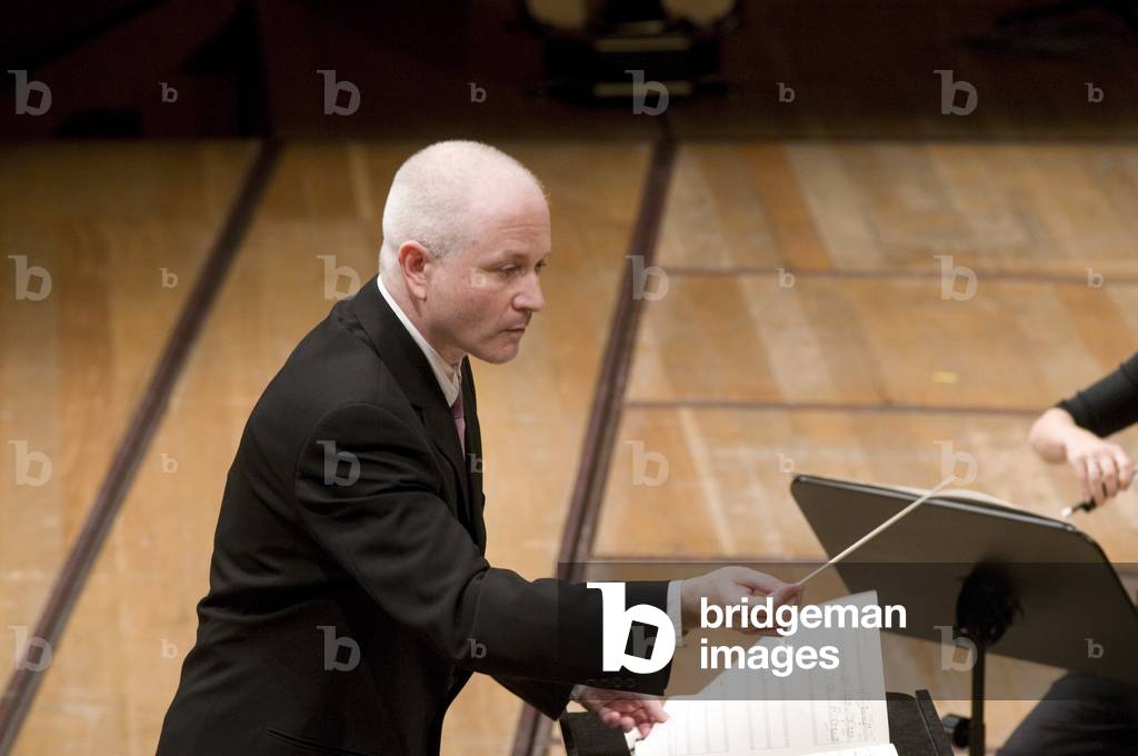 George Benjamin conducting the 'Ensemble Contemporain' in Olivier Messiaen 's 'Oiseaux éxotiques'