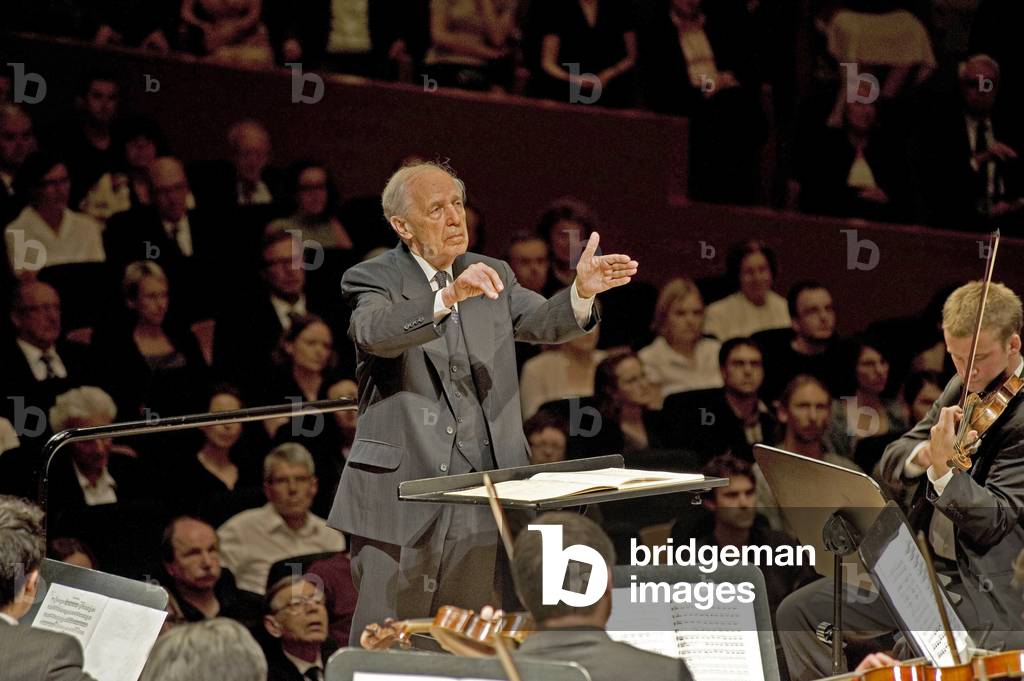Pierre Boulez conducting Lucerne Festival Academy Orchestra