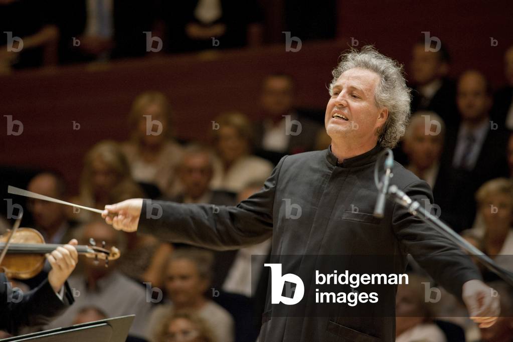 Manfred Honeck, conducting Mahler Chamber Orchestra at Lucerne Festival