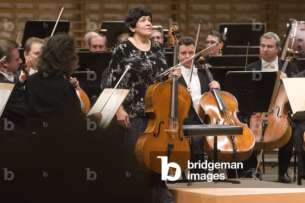 Natalia Gutman with St