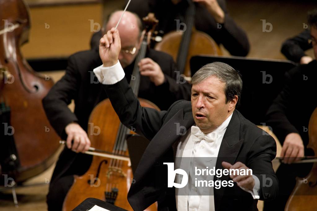 Murray Perahia American concert pianist and conductor, conducting the Academy of St