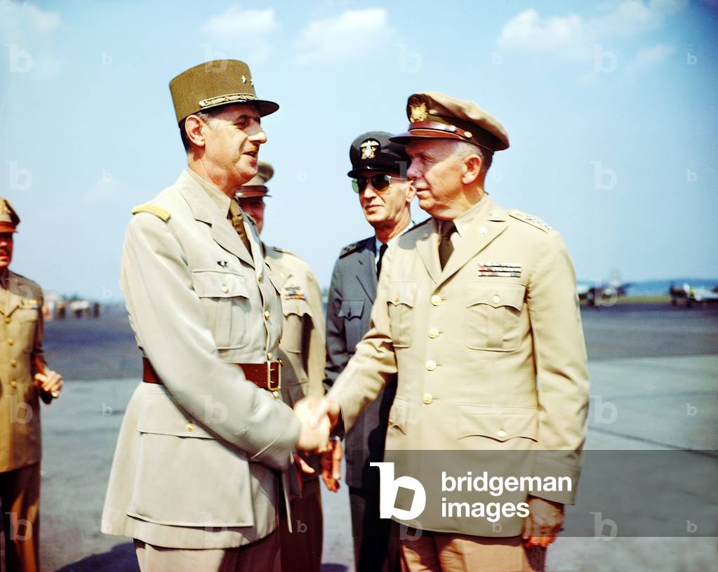 General de Gaulle, Prime Minister of the French Provisional Government, meets General George C. Marshall, United States Army Chief of Staff, France, 1945 (photo)